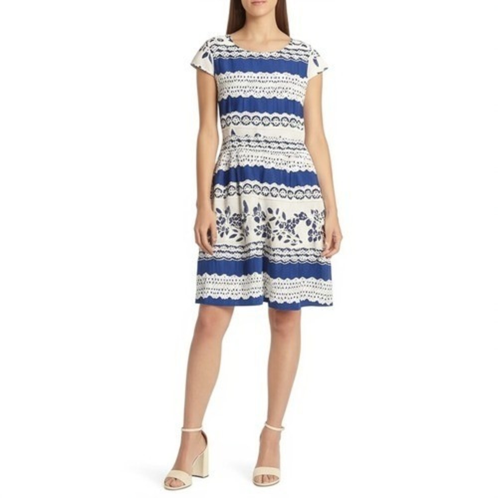 Tahari Arthur S. Levine Lace Fit and Flare Dress Women 8‎ Blue White Floral Cap
